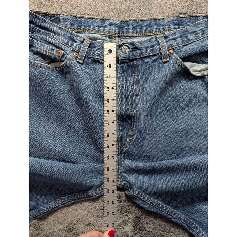 Levi's 505 Regular Fit Jeans Men's Size 40x32 Medium Wash